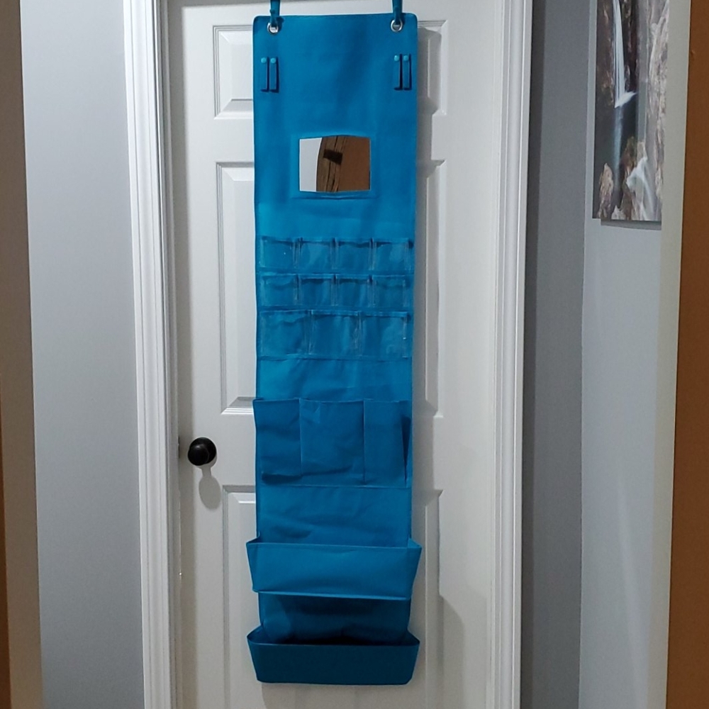 Joy Mangano behind the door organizer